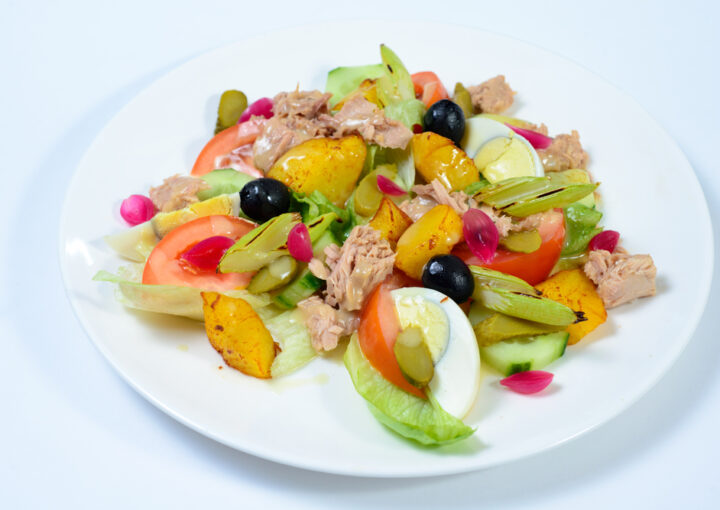 Салата Ница (Salade Niçoise)